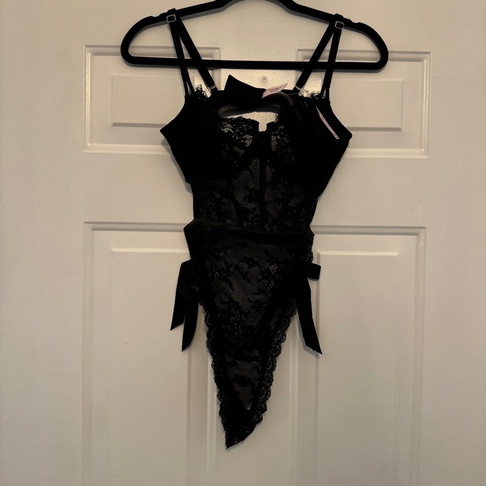NWT - Victoria’s Secret - Wicked Unlined Laced Teddy - Black - Size: Large - Picture 10 of 14